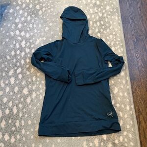 Arcteryx women’s rho base layer - size small